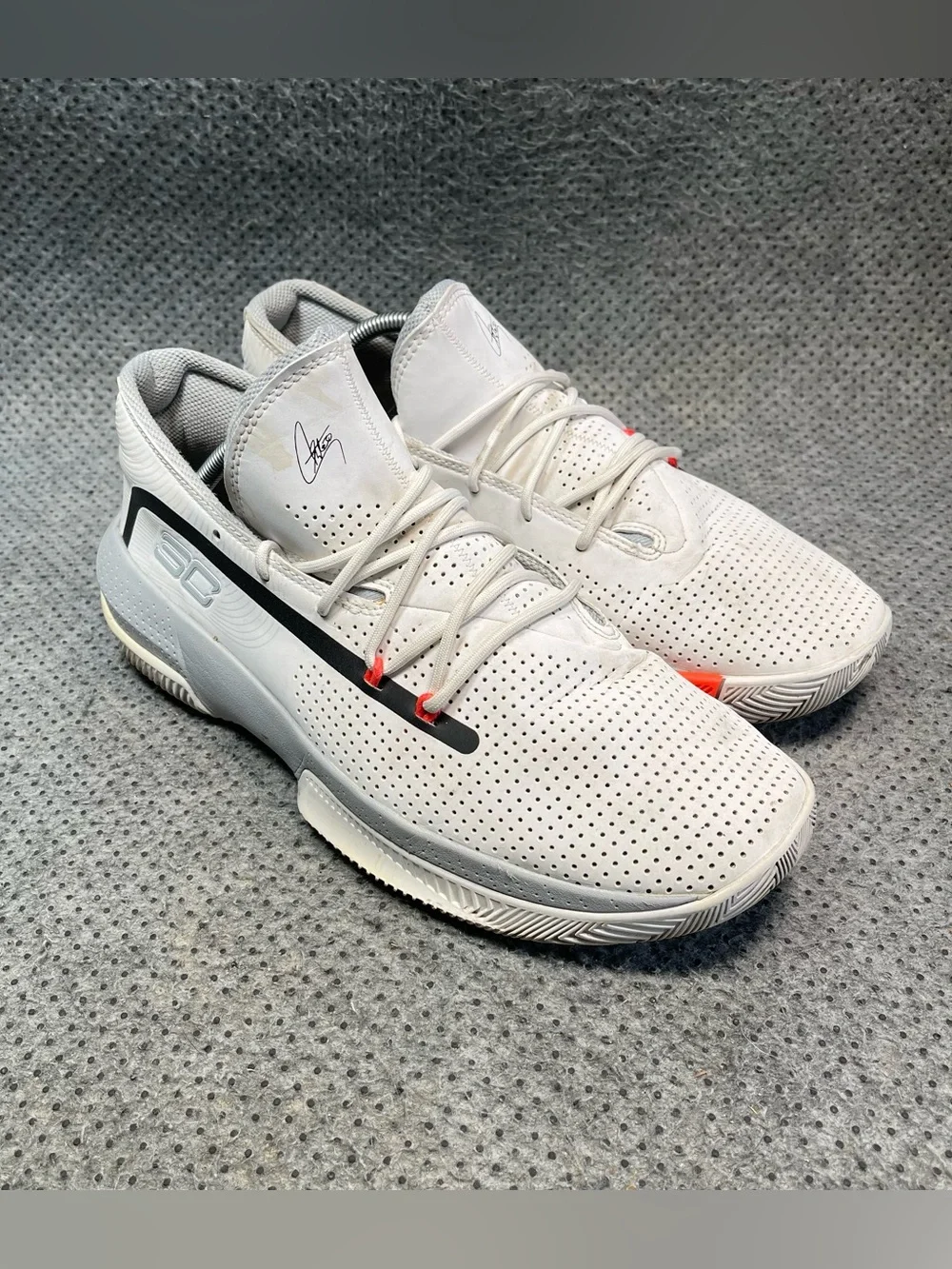 Under Armour Curry 3Zer0 3 White Basketball Shoes Size 11 Men’s